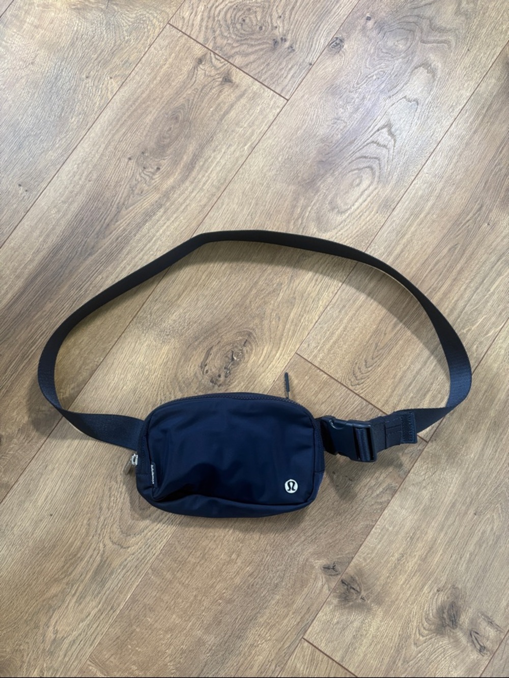 lululemon athletica Everywhere Belt Bag 1L     NWOT Navy